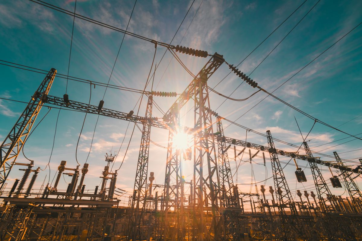 Experience,The,Raw,Power,Of,High,Voltage,Transmission,In,Stunning vízhiány energia áram