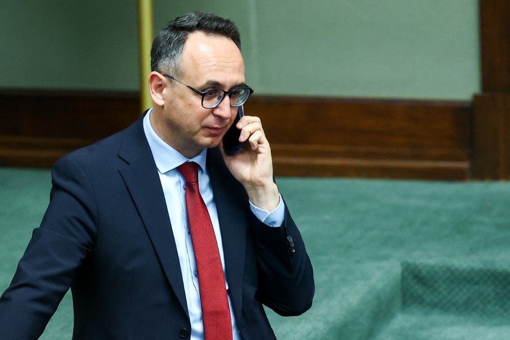 Lengyel buszbaleset – már majdnem két hónapja fut a biztonságos buszok program, a miniszter csak annynit tudott megígérni, hogy ráerősítenek