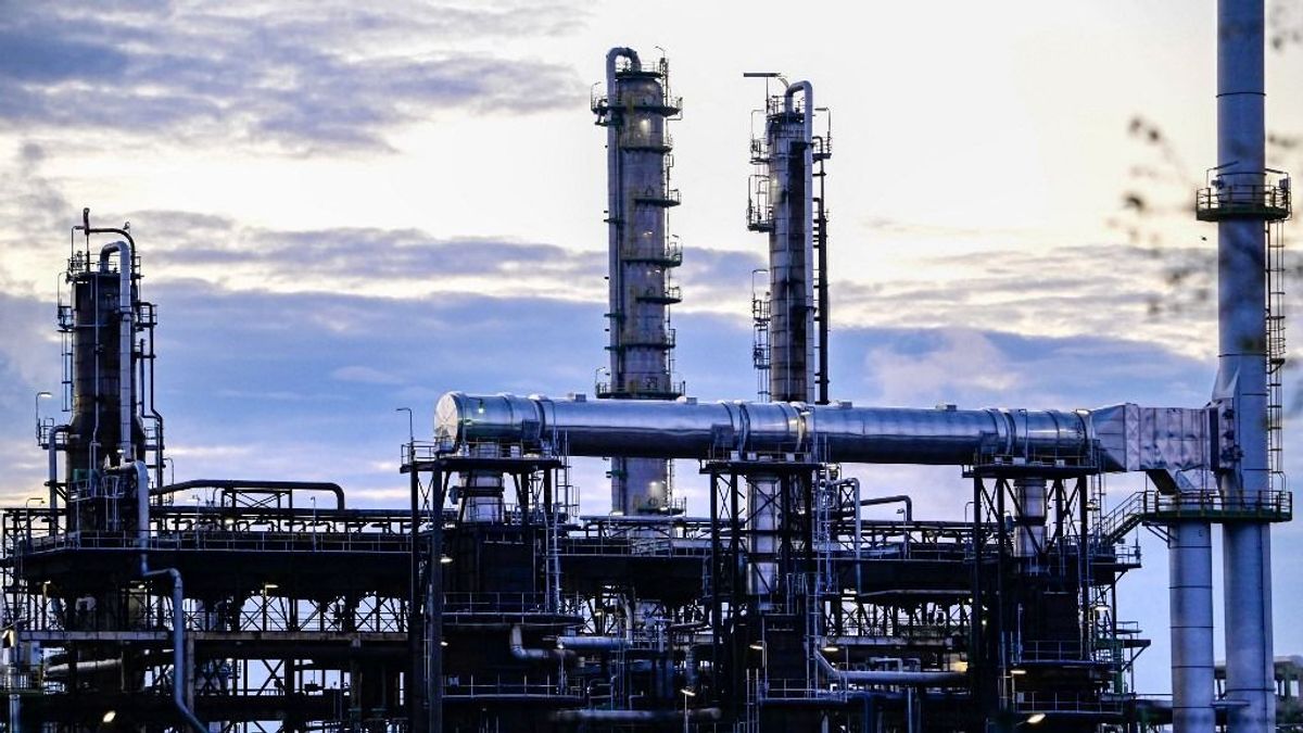 Vészesen kiürültek a tárolók: sokkoló részletek szivárogtak ki az európai energiaválságról – láncreakció indulhat, másokat is a mélybe ránthat Németország 