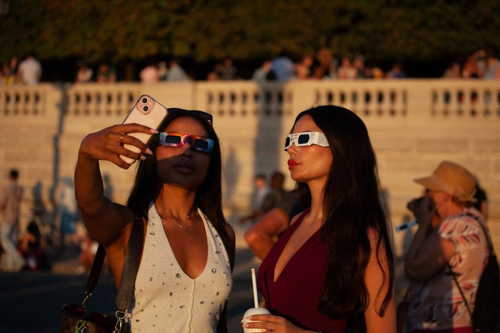 Solar Eclipse In France napfogyatkozás