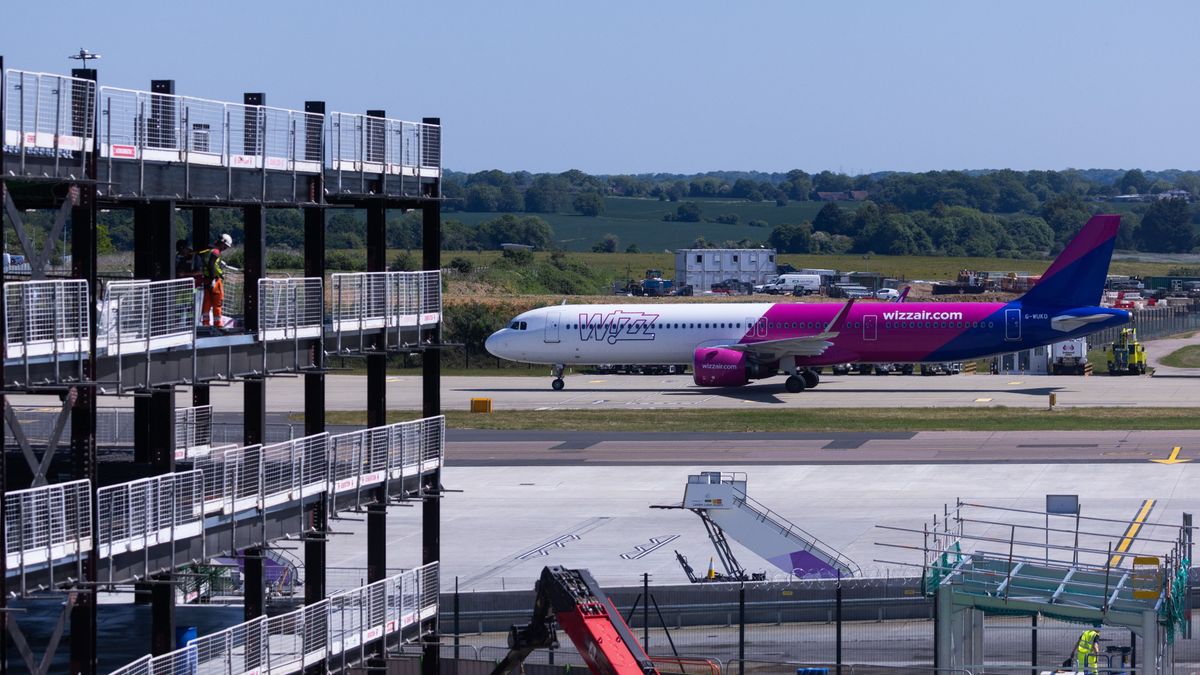 Kiszivárgott: nagy baj lehet a Wizz Air-nél, nagylétszámú leépítésekre készülnek, heteken belül meglépik – igaza lehet a Ryanair-vezérnek a vállalat jövöjéről? 