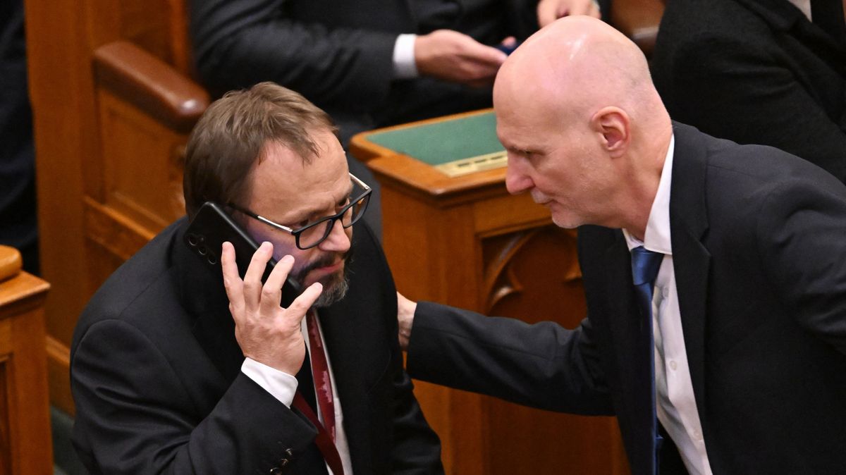 Vasárnap este megszólalt Kármán András a fekete hétfő hírére: a Facebookon üzente meg, mit fog csinálni keddig – "Nem állománygyűlést tartok"