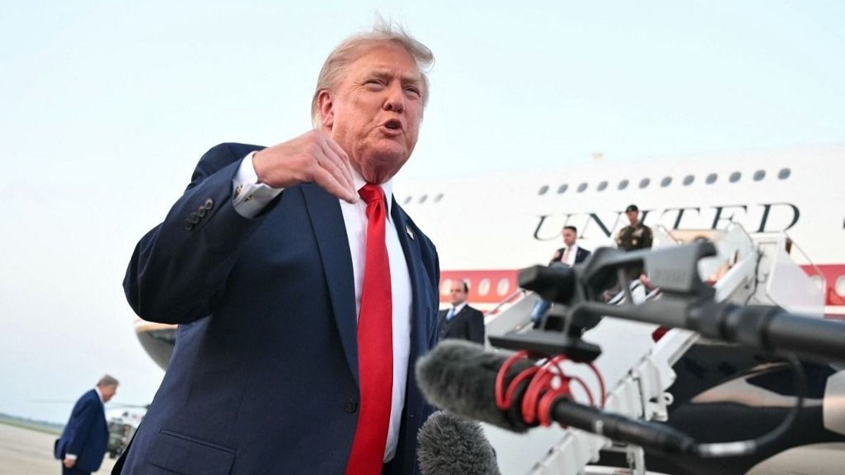 Trump tovább tekerte a szankciós satut – teljes pánikban az iráni felsővezetés: az olajbevételek szinte teljesen elapadtak, két hónapon belül a benzin is kifogyhat 