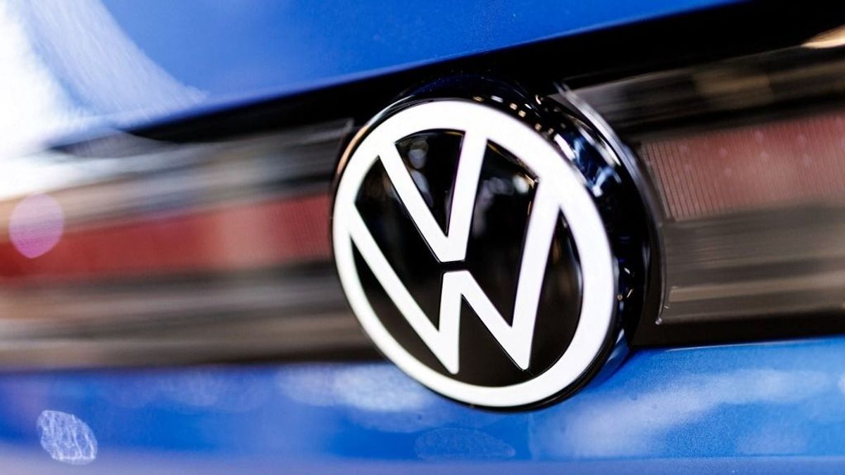 Újabb dráma a Volkswagennél: kiesett a világ a egyik legfontosabb részvényindexből, tovább szakadhat az árfolyam –„egzisztenciális a kockázat"
