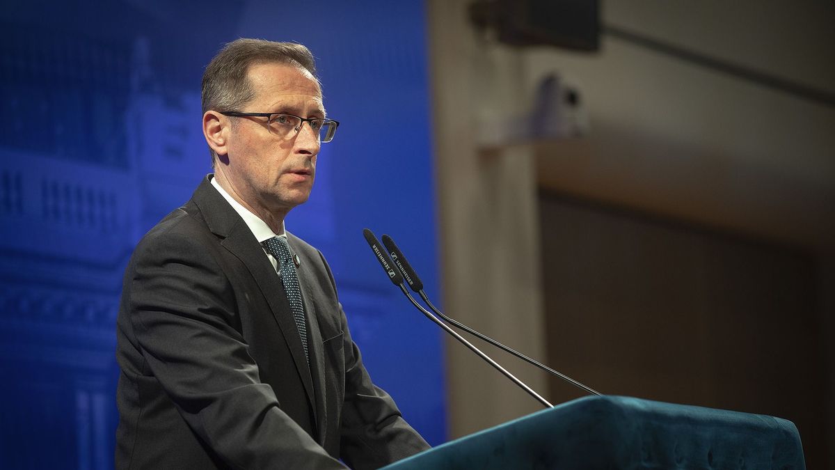 Nagy döntés készül a kamatról a Magyar Nemzeti Bankban, Varga Mihály veszélyes lavinát indíthat el: a forint miatt figyelmeztet az elemző – a jegybankelnök már az energiaárakra figyel