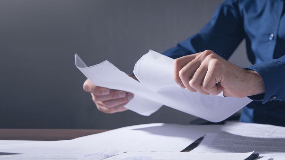 Businessman,Breaking,Contract,At,Office. lounge