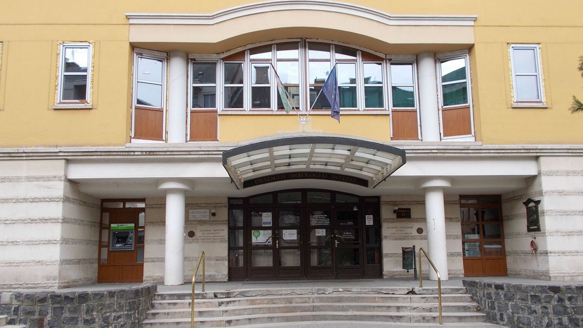 Házkutatást tart az NNI és a NAV az Országos Onkológiai Intézetben 