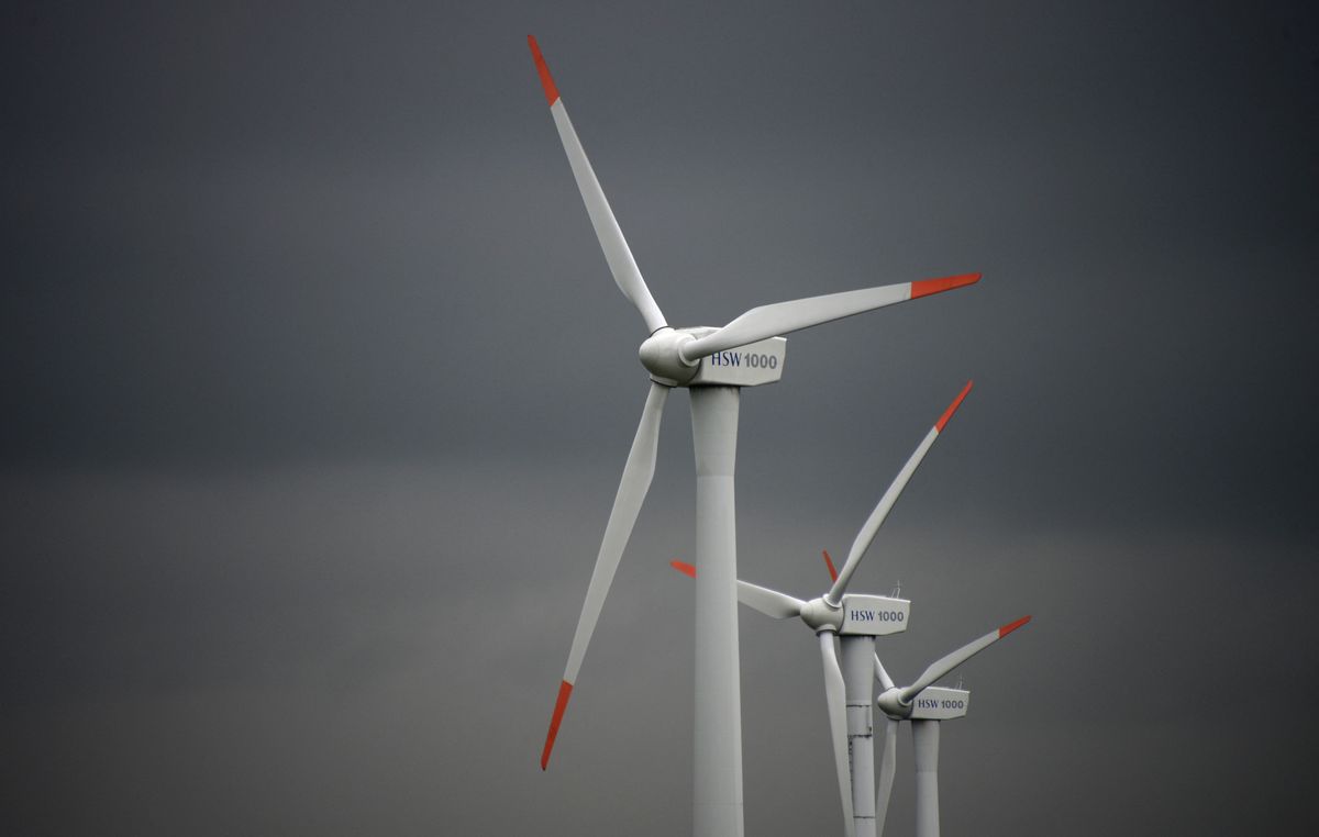 szélenergia, szélkerék, széltorony, szélturbina, román