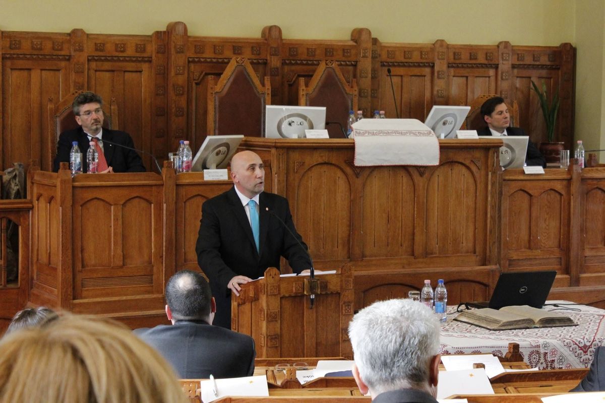 ügyész,