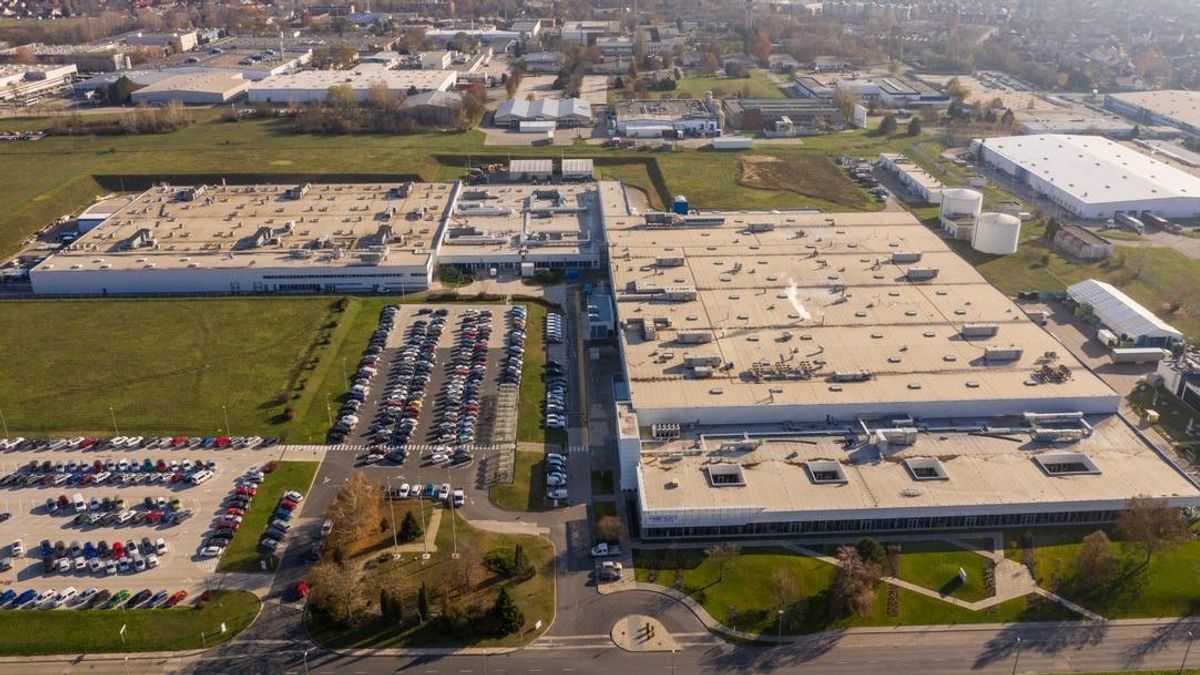 Rendkívüli bejelentés: győztek a munkások a nagy magyar gyárban, megtörte a sztrájk az ázsia óriáscéget – kikényszerítették a béremelést, már a megállapodást szövegezik 