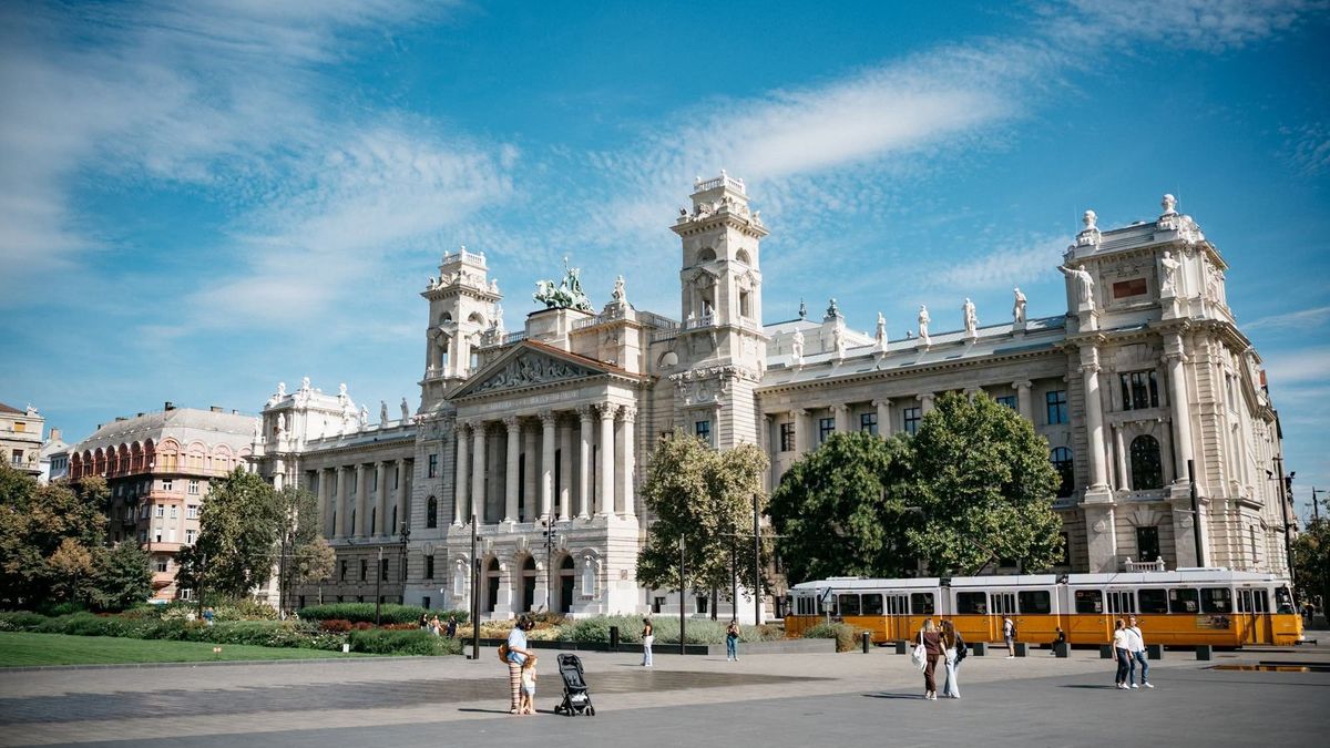 Megszólalt Vitézy Dávid a Kossuth tér felújításáról: elmagyarázta, hogy miért nyúltak bele a Kúria és az Agrárminisztérium terveibe – "Azonnal lehúztuk a műszaki tartalomból"