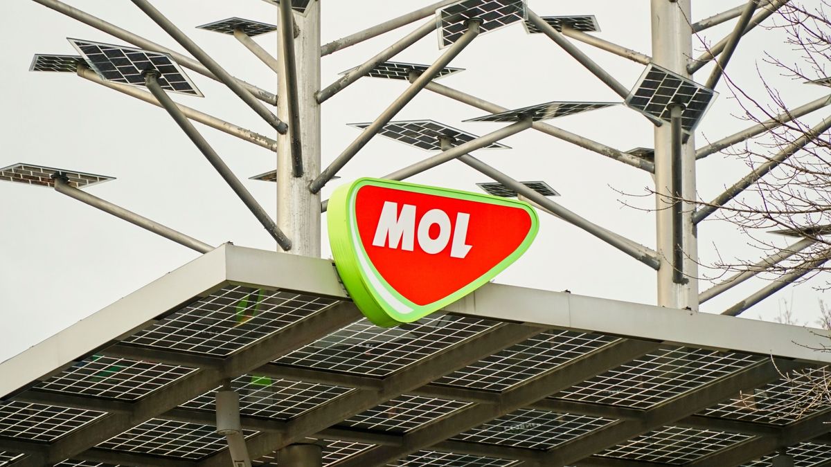 Szétverték a 4iG-t, esett a Mol 