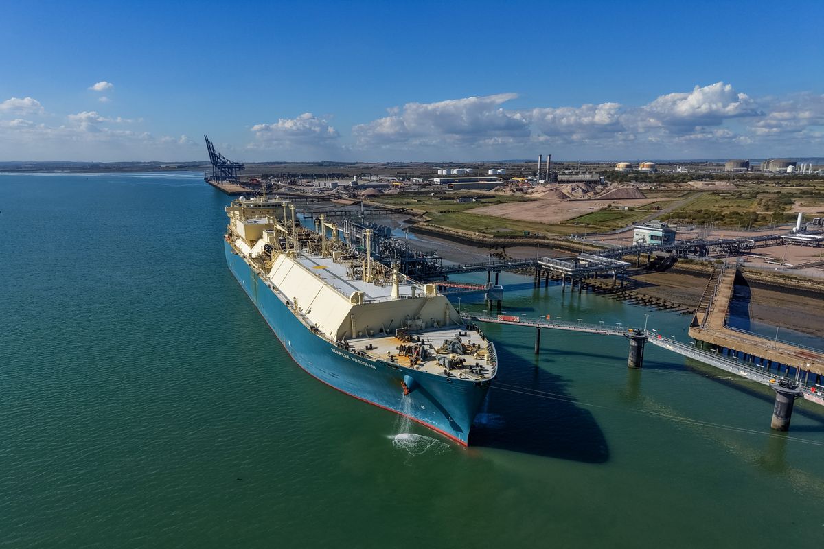 The Seapeak Meridian LNG Tanker At Grain LNG Terminal