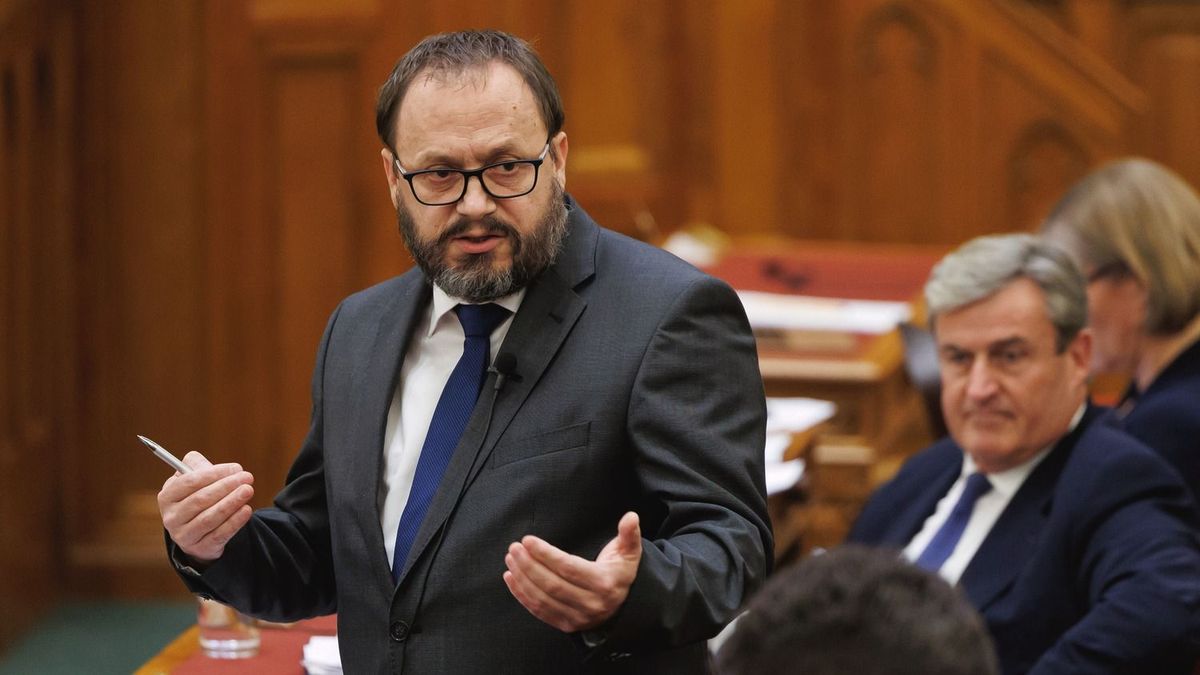 Eljött a magyar gazdaság fekete napja, Kármán András és Kapitány István elnémult: megérkezett a valóság nevű nagybátyánk – Orbán Viktor előre megmondta, hogy bekövetkezik