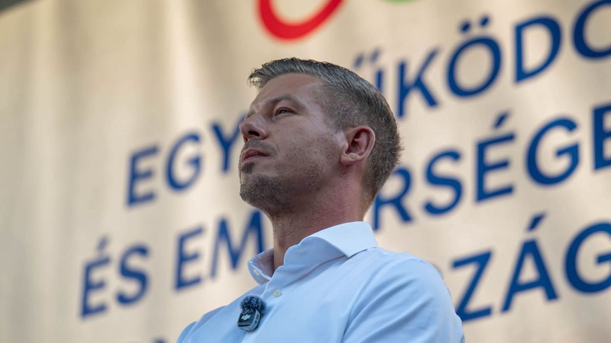 Sűrűsödnek az incidensek Magyar Péter körül: két nap alatt kétszer került konfliktusba - leöntötték Szekszárdon a miniszterelnököt