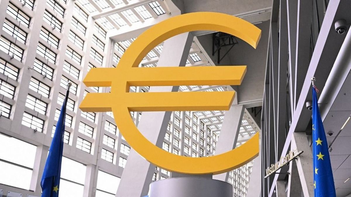 Nehéz nap elé néz a forint, minden azon múlik, hogy mit mond Christine Lagarde