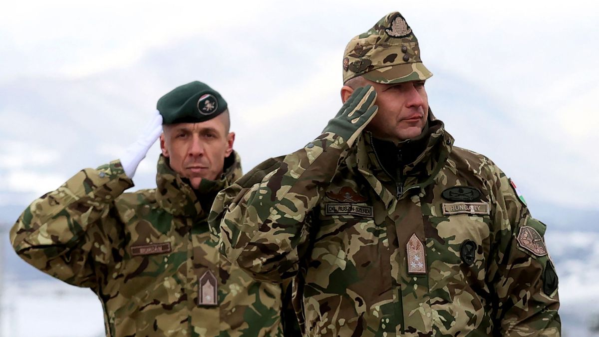 Valami nem stimmel az egyik legnagyobb magyar fegyvergyárral: Ruszin-Szendi Romulusz döbbenetes állítást tett – évek óta átadták, de nem is termel? 