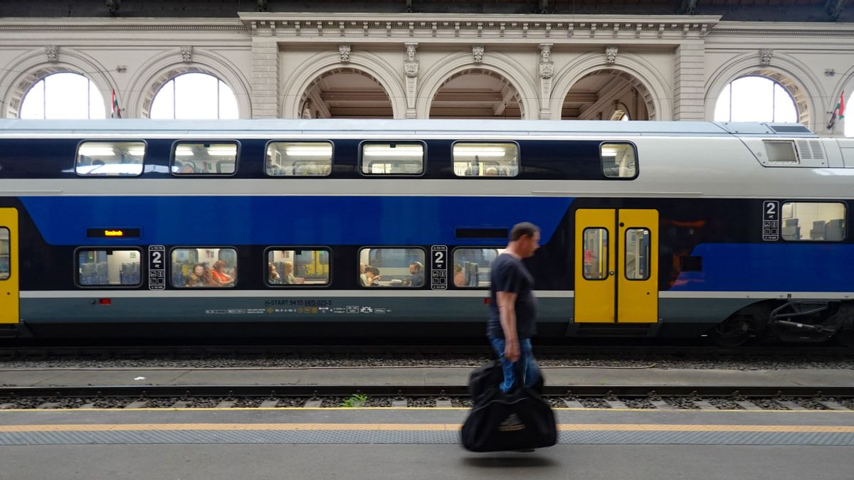 Svájci csúcsvonatok a MÁV-nak: pontosan megnevezték, milyen vasúti vonalakon szállítanák a magyarokat – Lázár János mindenkit lenyomott értük, de hiába 