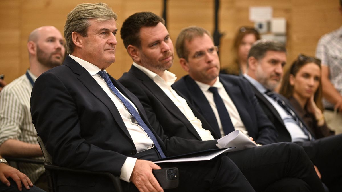Rendkívüli tárgyalás: Kapitány István, Vitézy Dávid és Kármán András készülhet, dühös kamionosok várnak rájuk – azonnali beavatkozást követelnek a Tisza-kormánytól