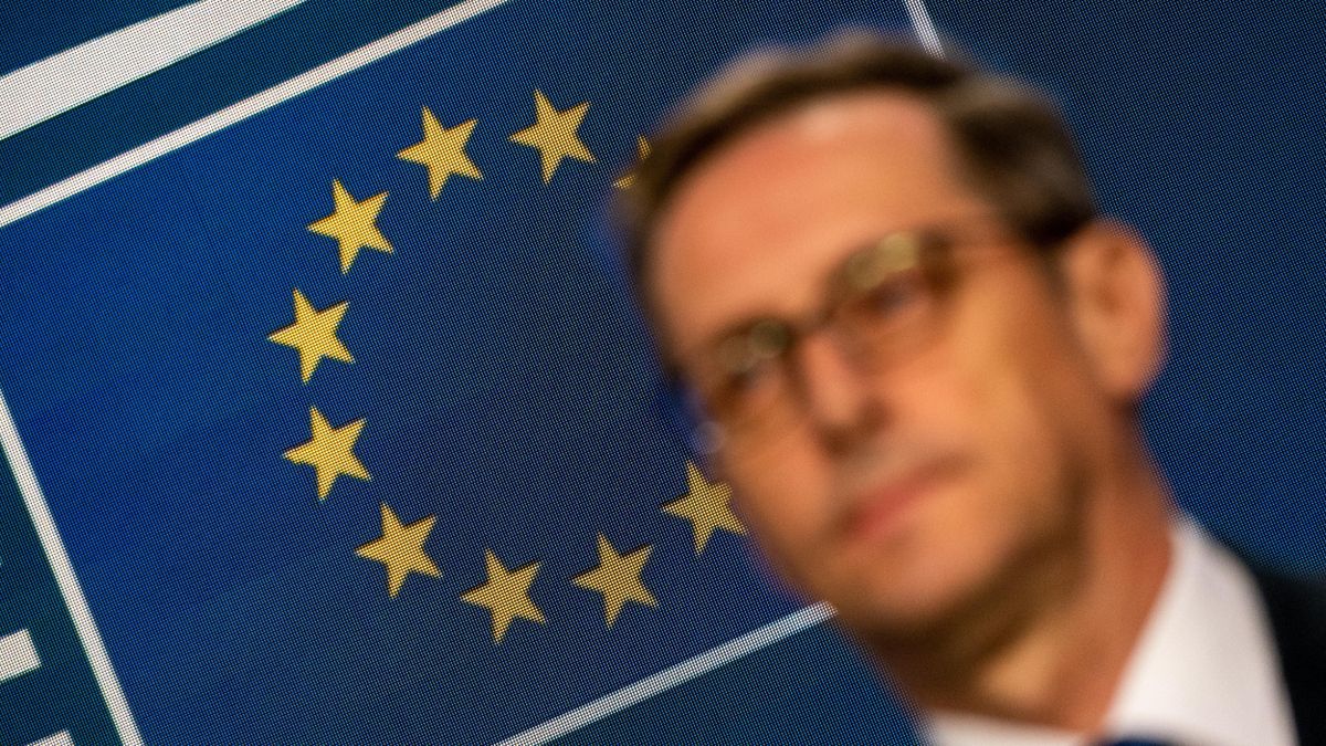 Megérkezett a kijózanító pofon a magyar euró bevezetéséről: egyszerre szólalt meg az igazi dátumról Varga Mihály jobbkeze és a vezető elemzők – nem 2030 a valóság