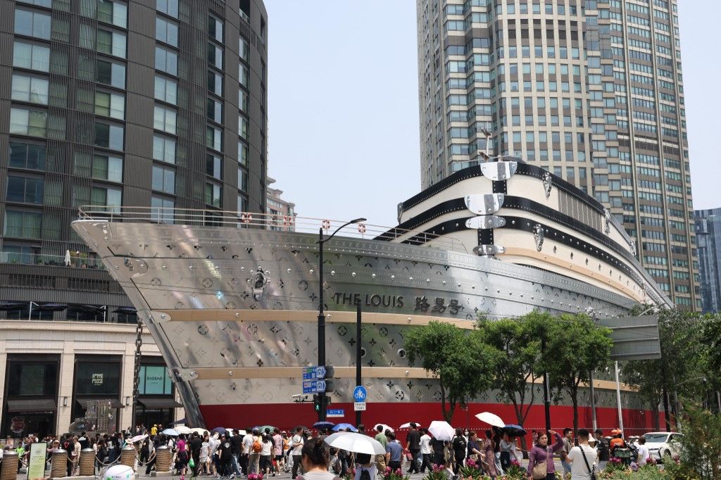 Louis Vuitton Global only 'THE LOUIS' cruise ship landmark marks first anniversary in Shanghai's Nanjing West Road