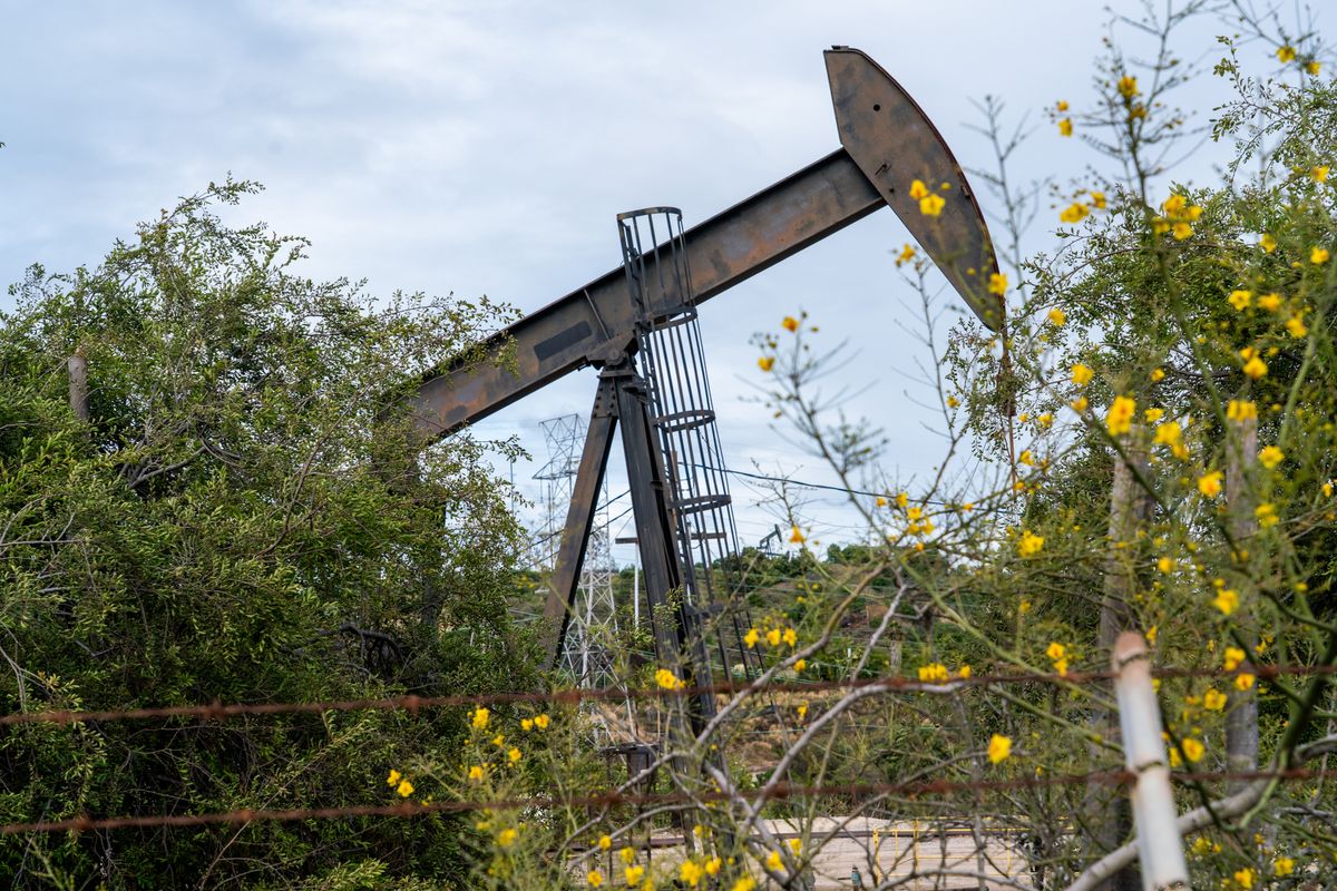 olaj Oil Traders Navigate Iran War Impacts With Niche Spread Bets