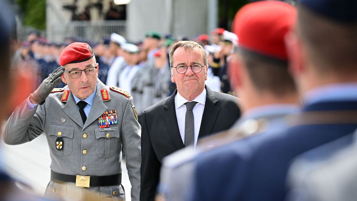 Németország fegyverkezik és egyre feljebb tör a NATO-ban – kulcspozíciót szerzett egy német tábornok