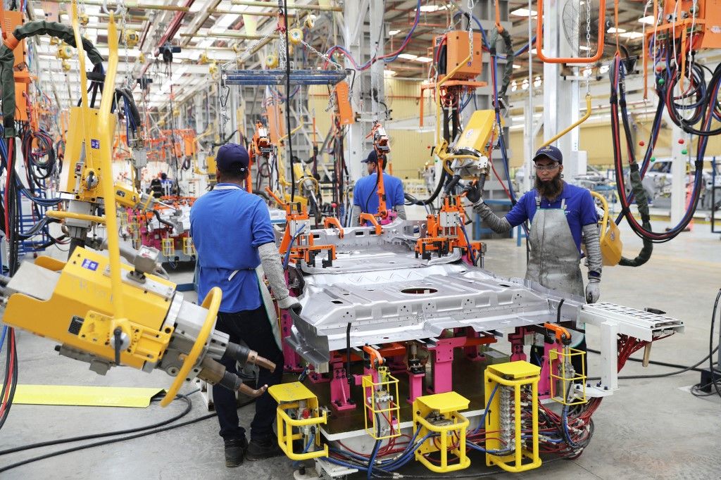 Xinhua Headlines: From exporting to partnering, Chinese carmakers forge South-South cooperation in Mideast