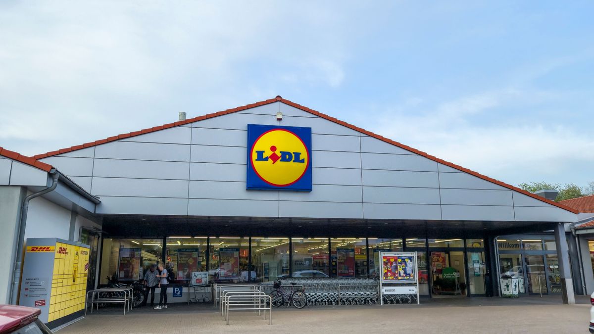 Lahde,,Germany,-,April,15,2025:,Image,Of,Lidl,Supermarket