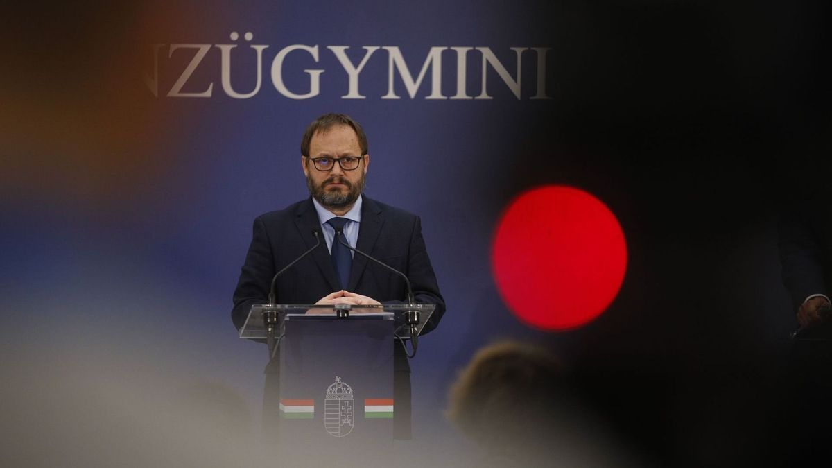 Nagyon különös dolog történhetett Kármán Andrásnál: nyoma veszett a 2027-es költségvetésnek, Varga Mihály soha nem tett ilyet – valamiért csak késő éjjel mutathatják meg, mi van benne