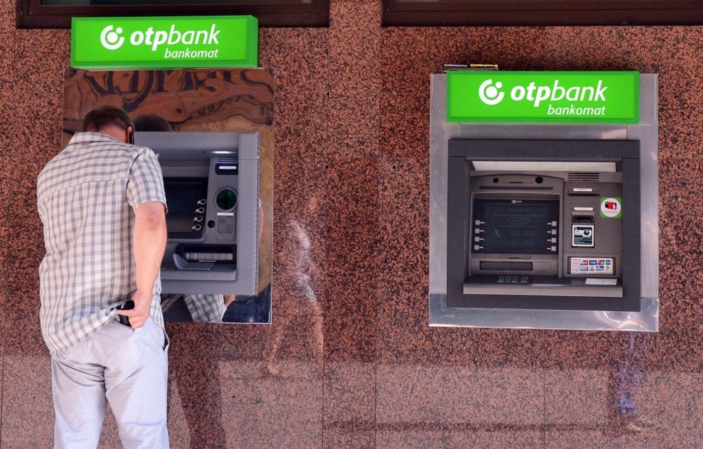 Budapest - cash machines OTP