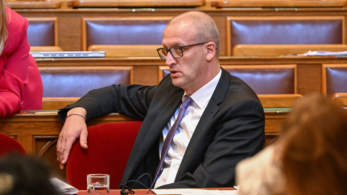 Lement a Fidesz Lakitelekre, Tarr Zoltán azonnal bejelentette a vizsgálatot: mindent átnéznek Lezsák Sándor népfőiskoláján