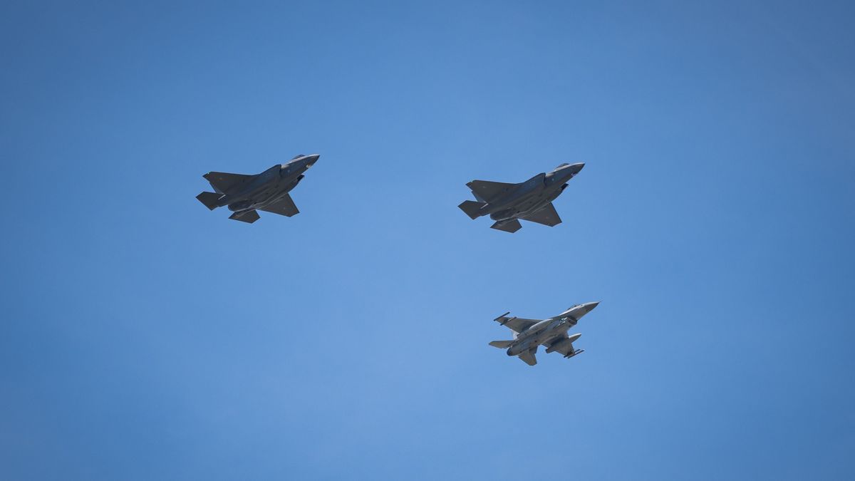 Tíz évre előre tervezhet a Lockheed Martin: több százmilliárd dolláros hadiipari programról egyezett meg a Pentagonnal, az F-35-ös lehet az amerikai légierő csúcsgépe