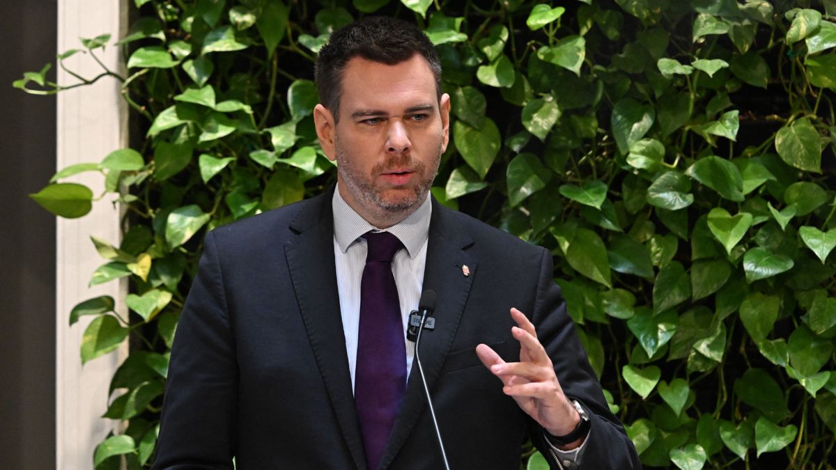 Vitézy Dávid váratlanul elárulta, hogy mit akart a Tisza-kormány megtartani az elődje programjaiból – igaz, épp most végzi ki