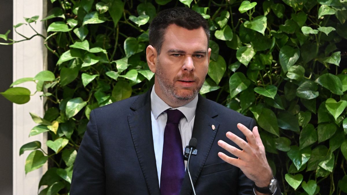 Vitézy Dávid bejelentette 2027 legnagyobb állami beruházását: örülhet a Duna Aszfalt, 100 milliárd forintot fizetnek ki neki a költségvetésből – "Akár szeretjük, akár nem szeretjük"