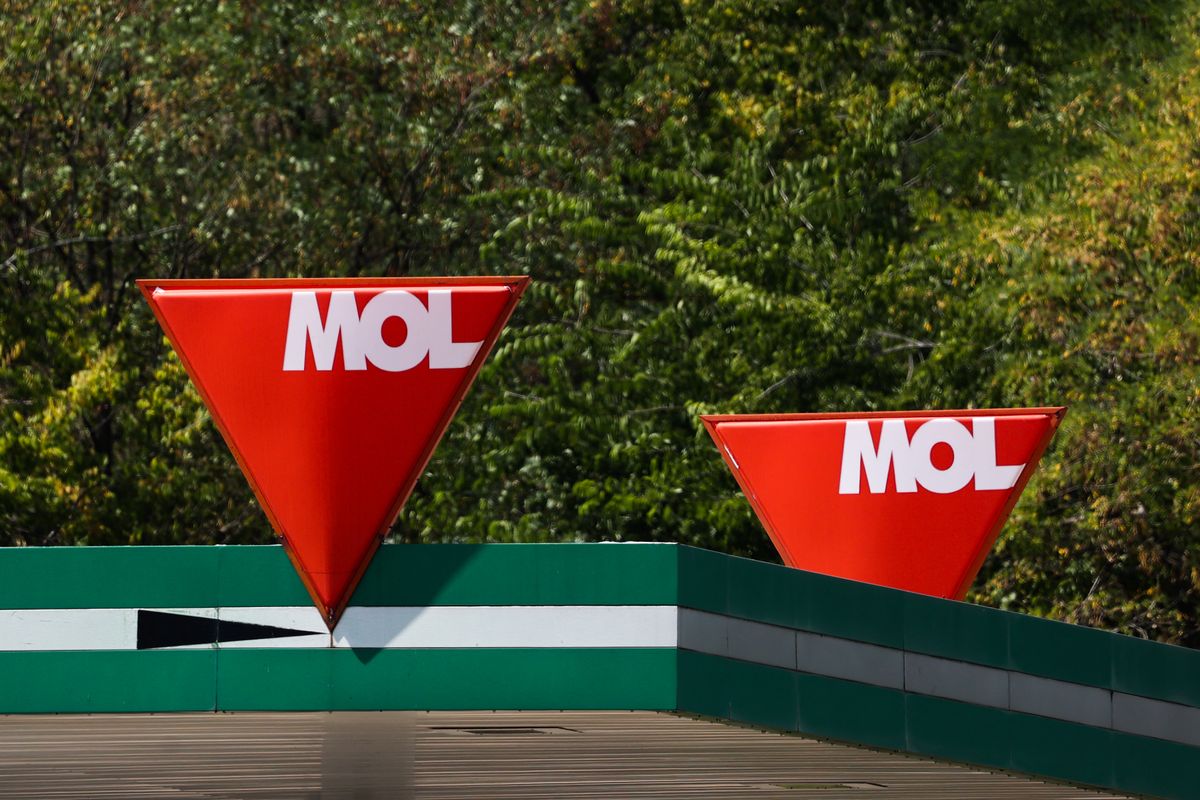 Mol