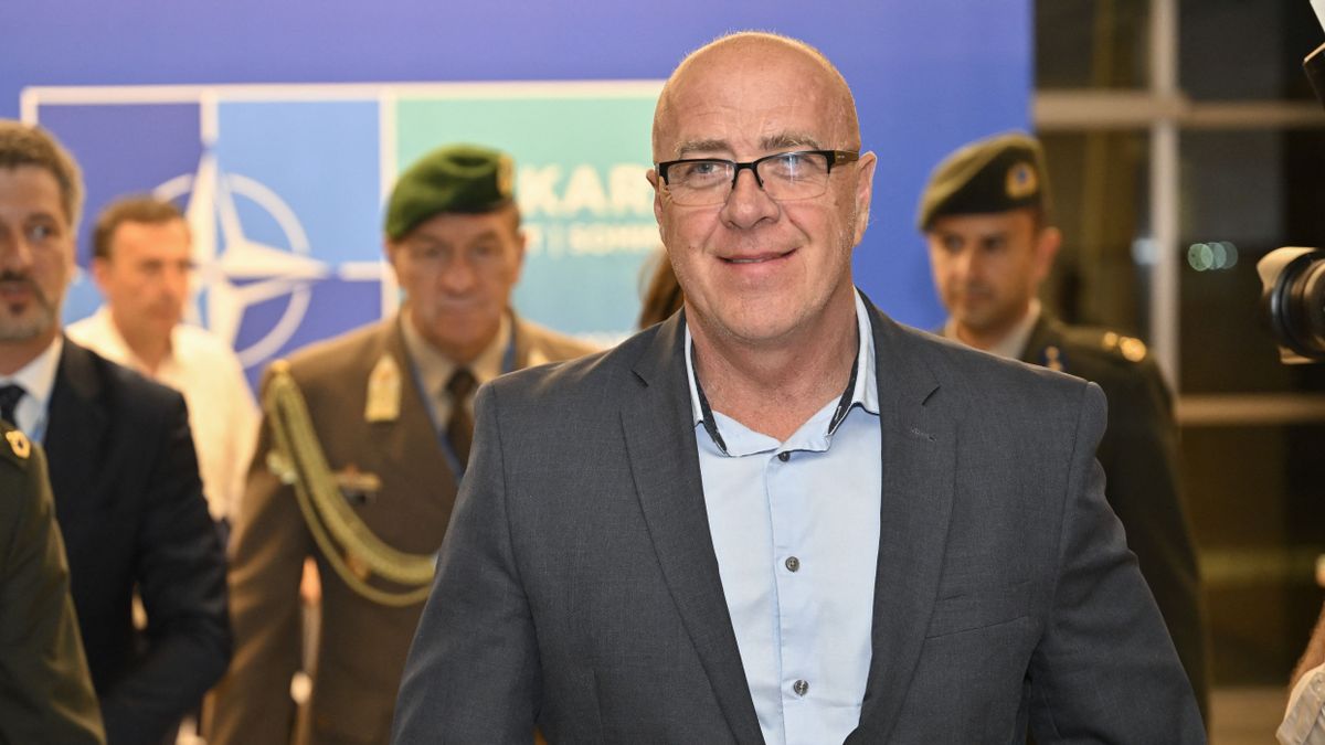 Budapesten mondta ki a NATO-parancsnok: nem vagyunk békében, de háborúban sem